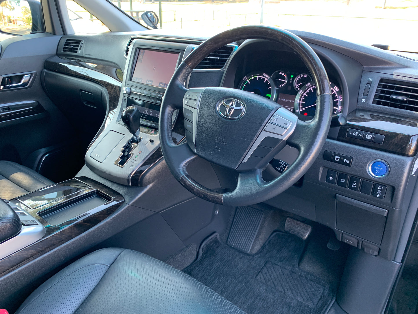 2014 Toyota Velfire Hybrid ZR Luxury E-Four