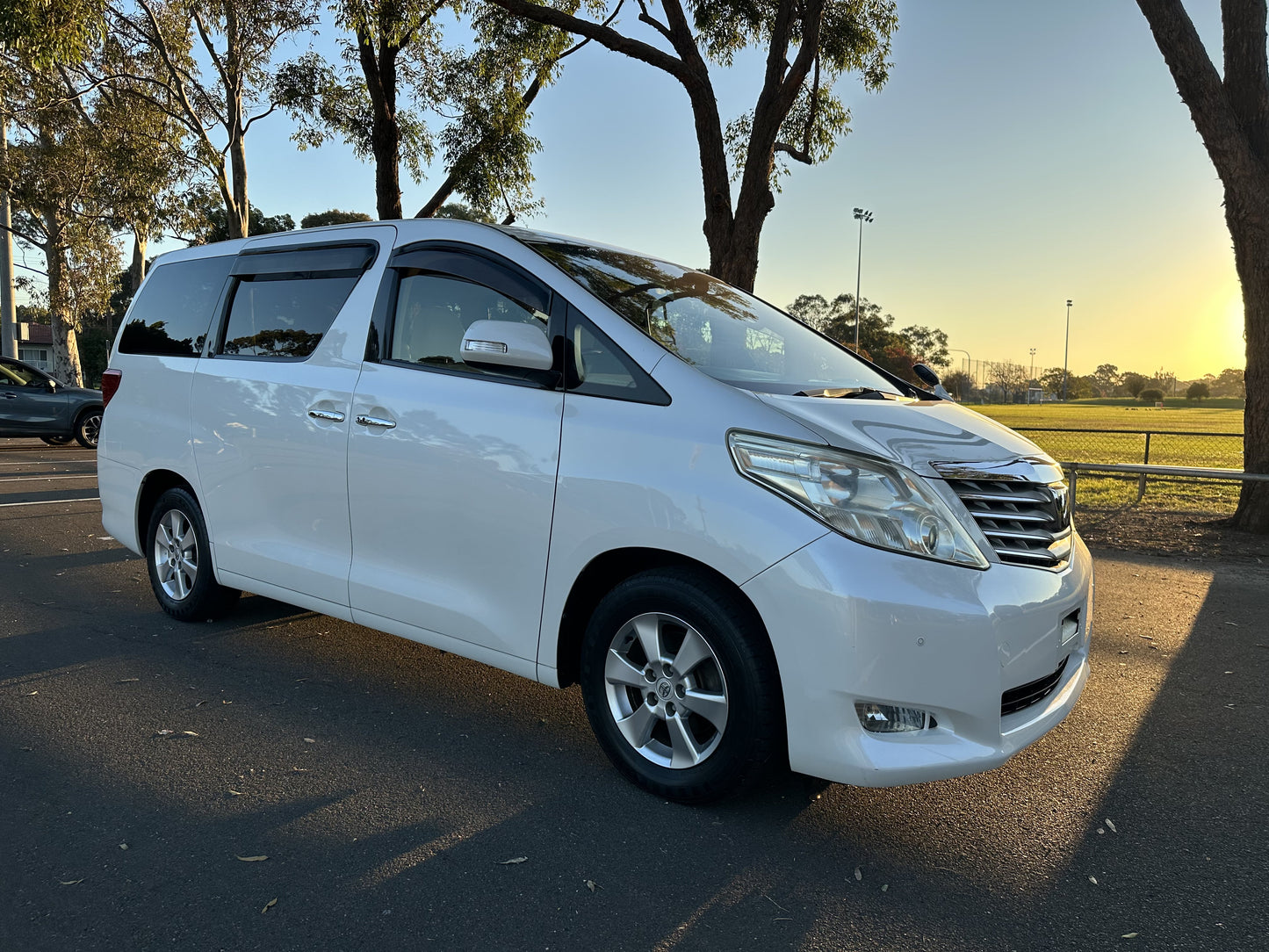 2009 Toyota Alphard 240S