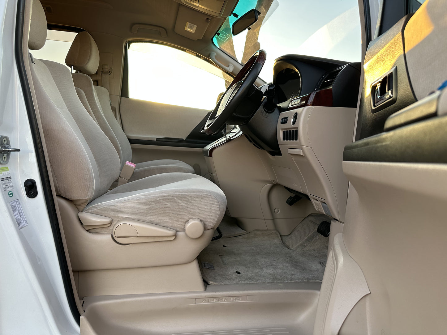 2009 Toyota Alphard 240S