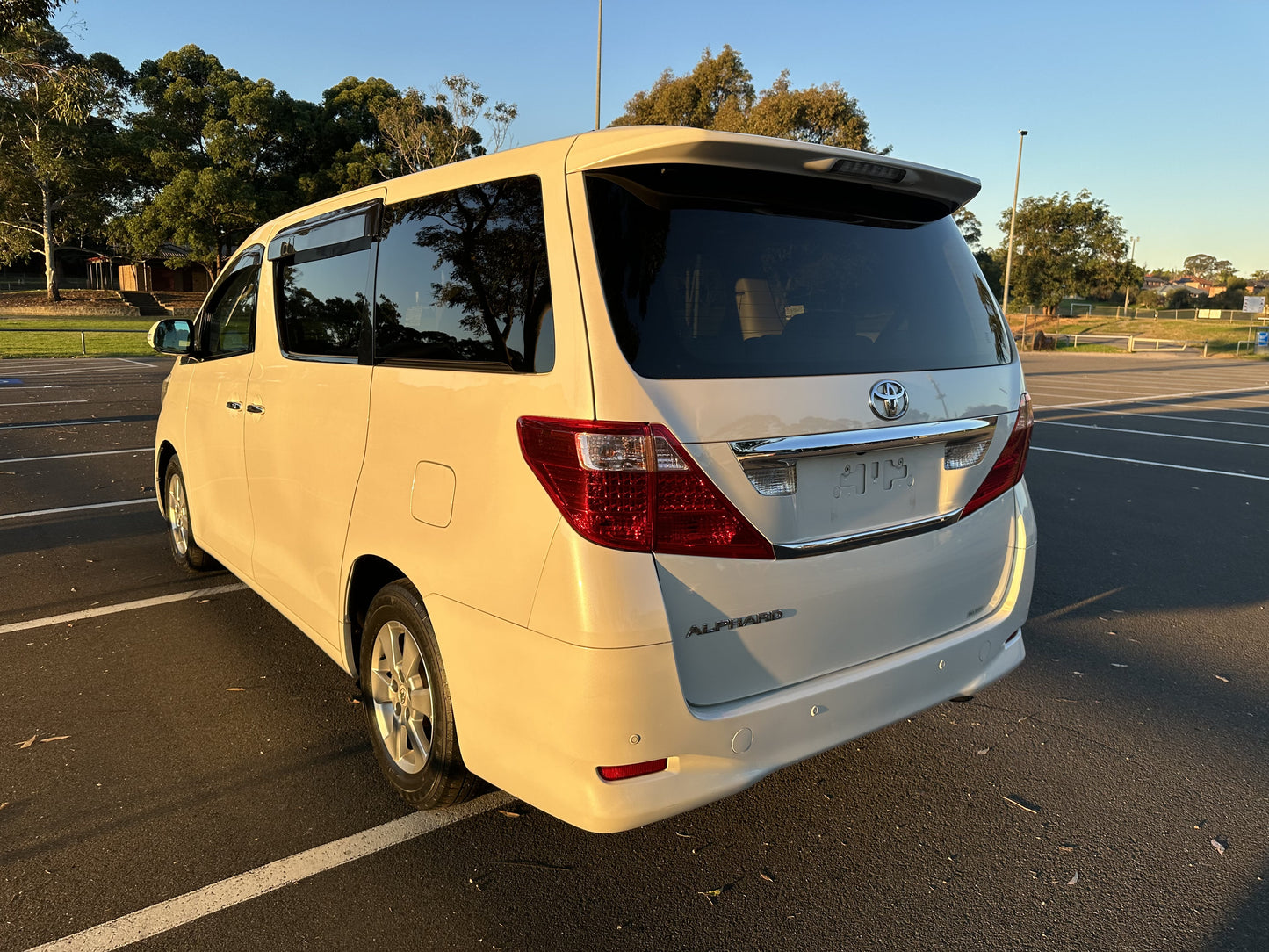 2009 Toyota Alphard 240S