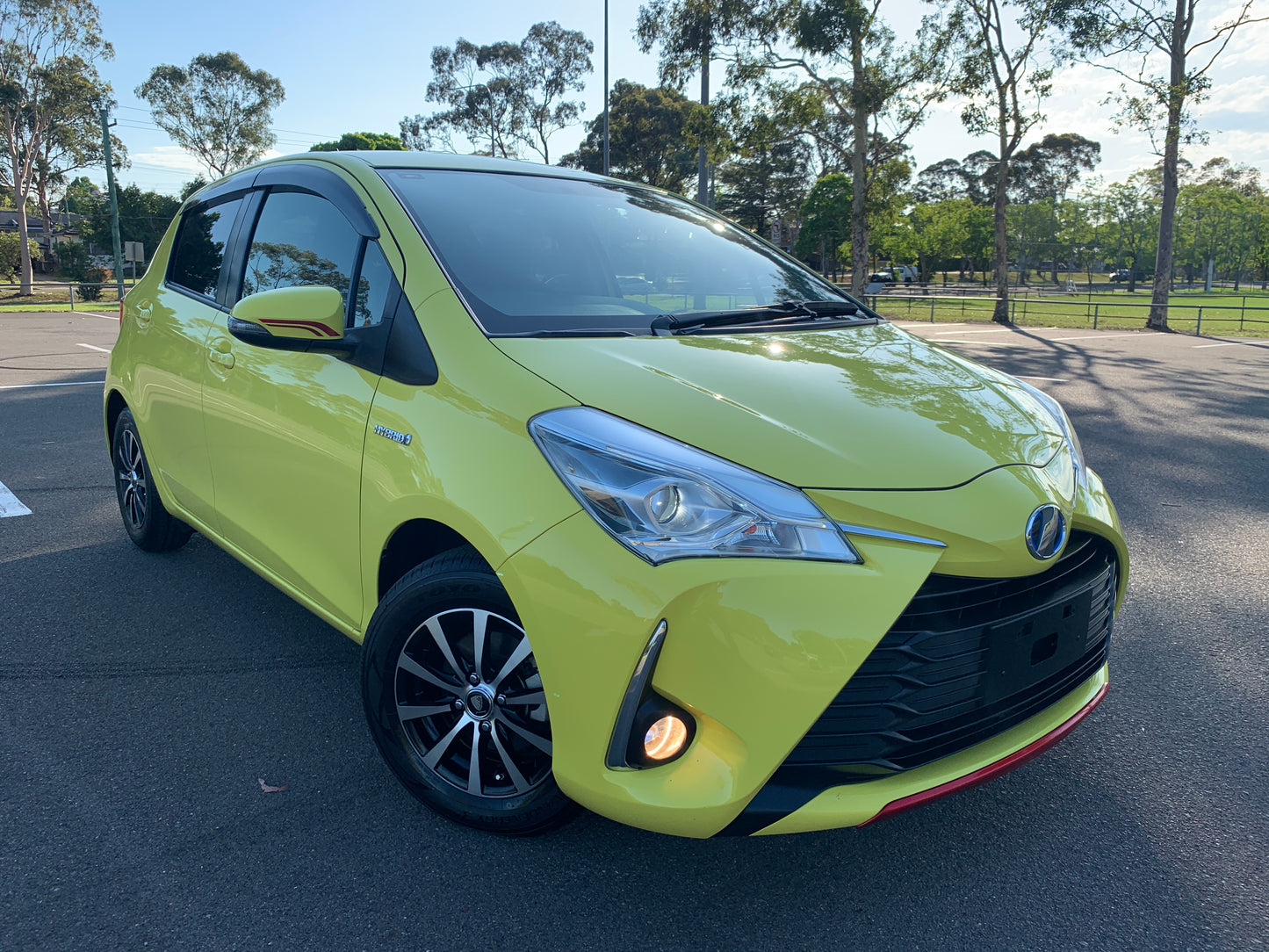 2017 Toyota Vitz Hybrid