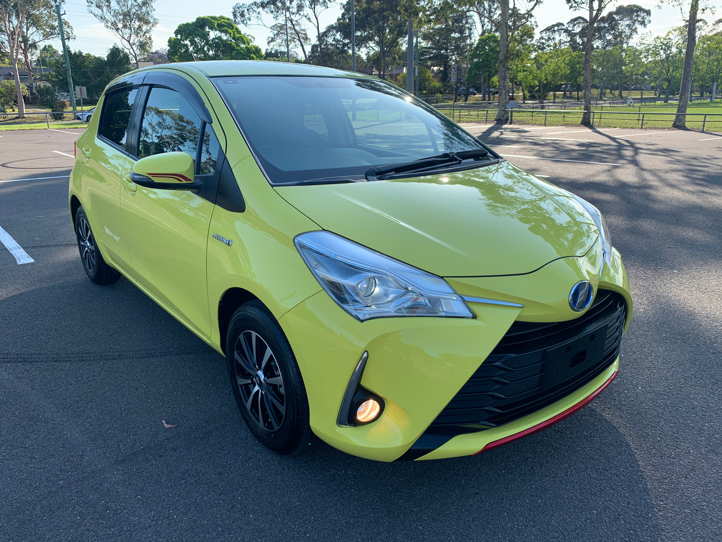 2017 Toyota Vitz Hybrid