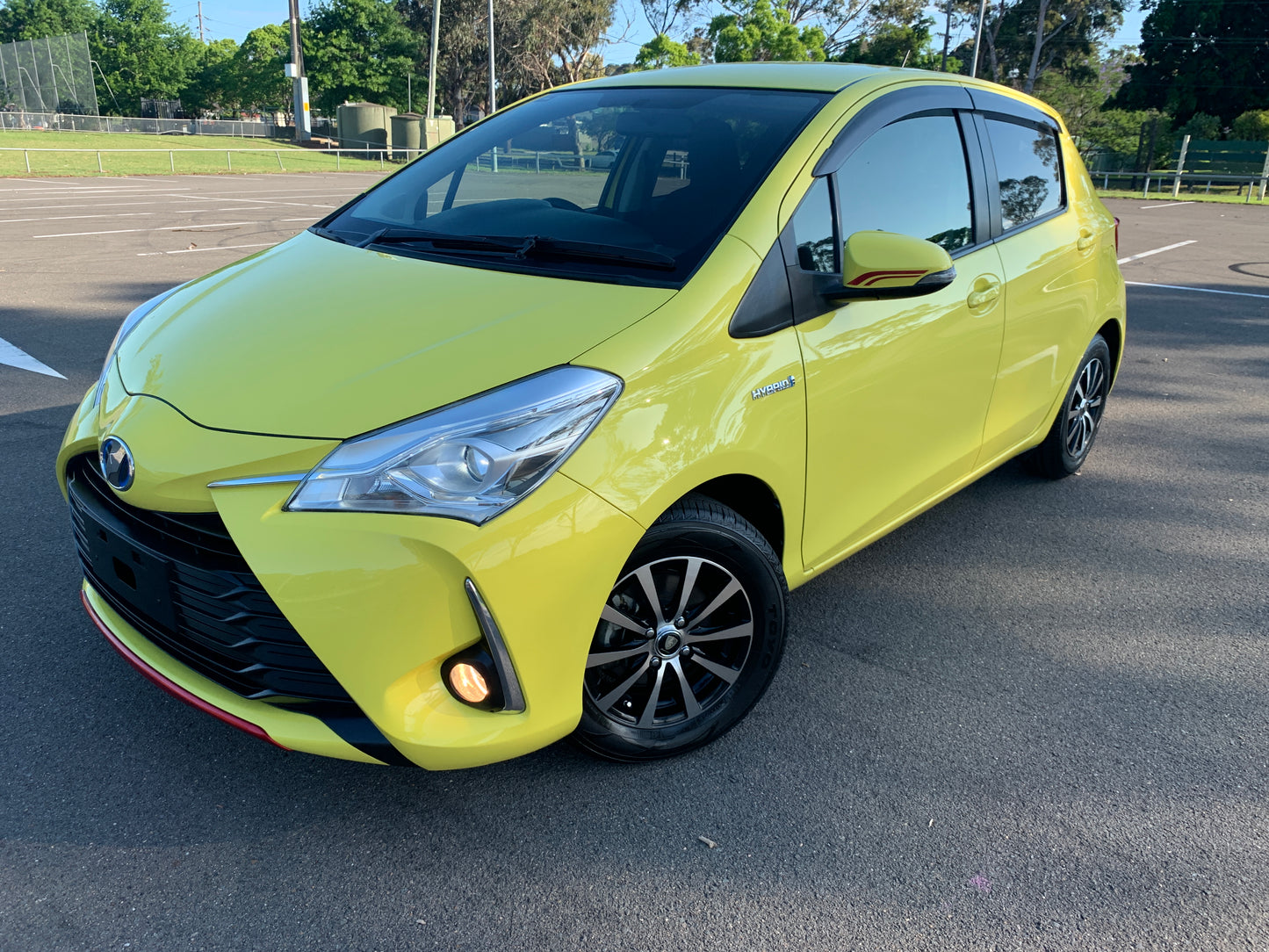 2017 Toyota Vitz Hybrid