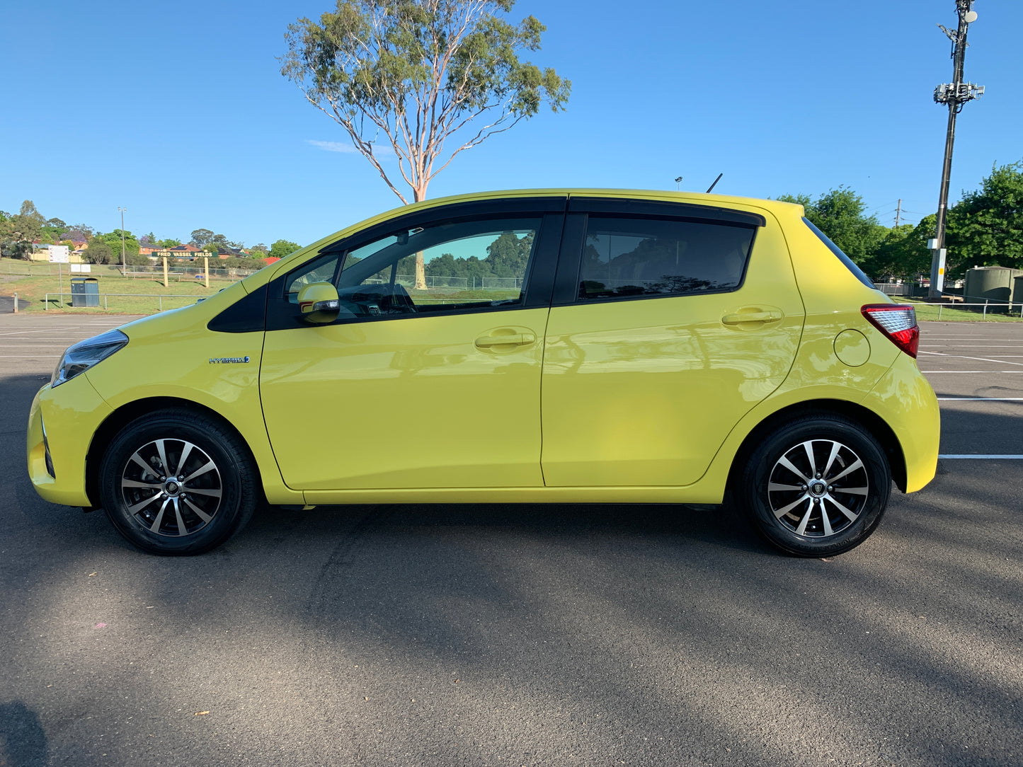 2017 Toyota Vitz Hybrid