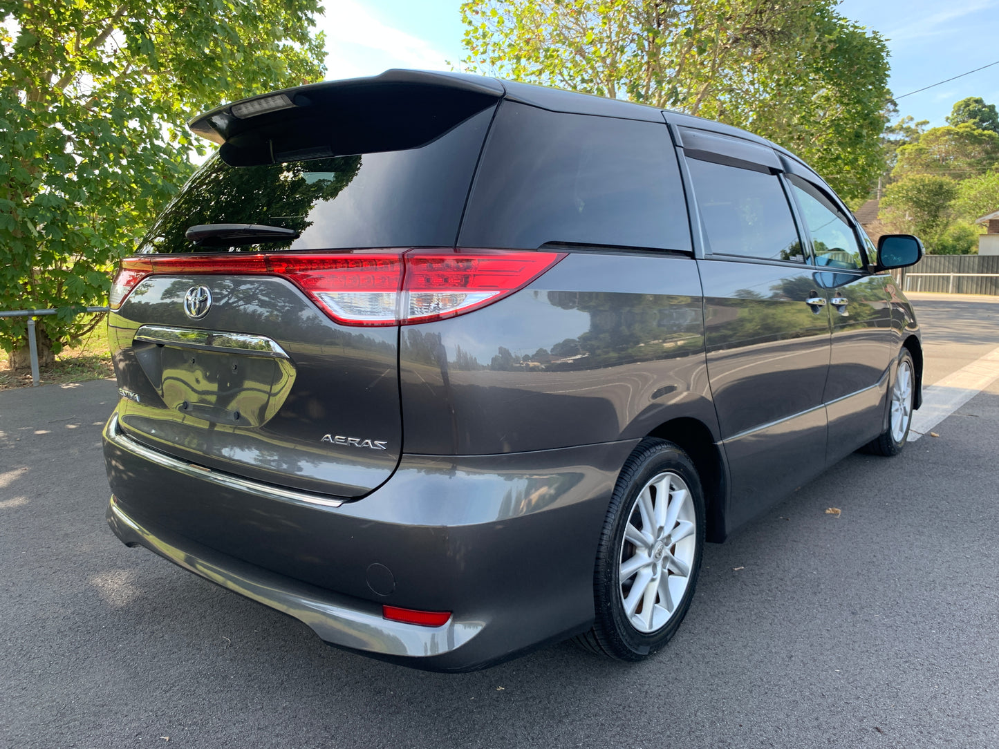 Toyota Estima Aeras 2.4L