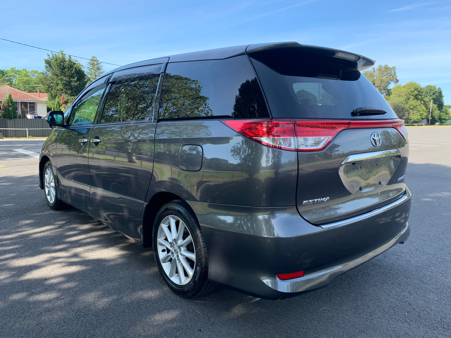 Toyota Estima Aeras 2.4L