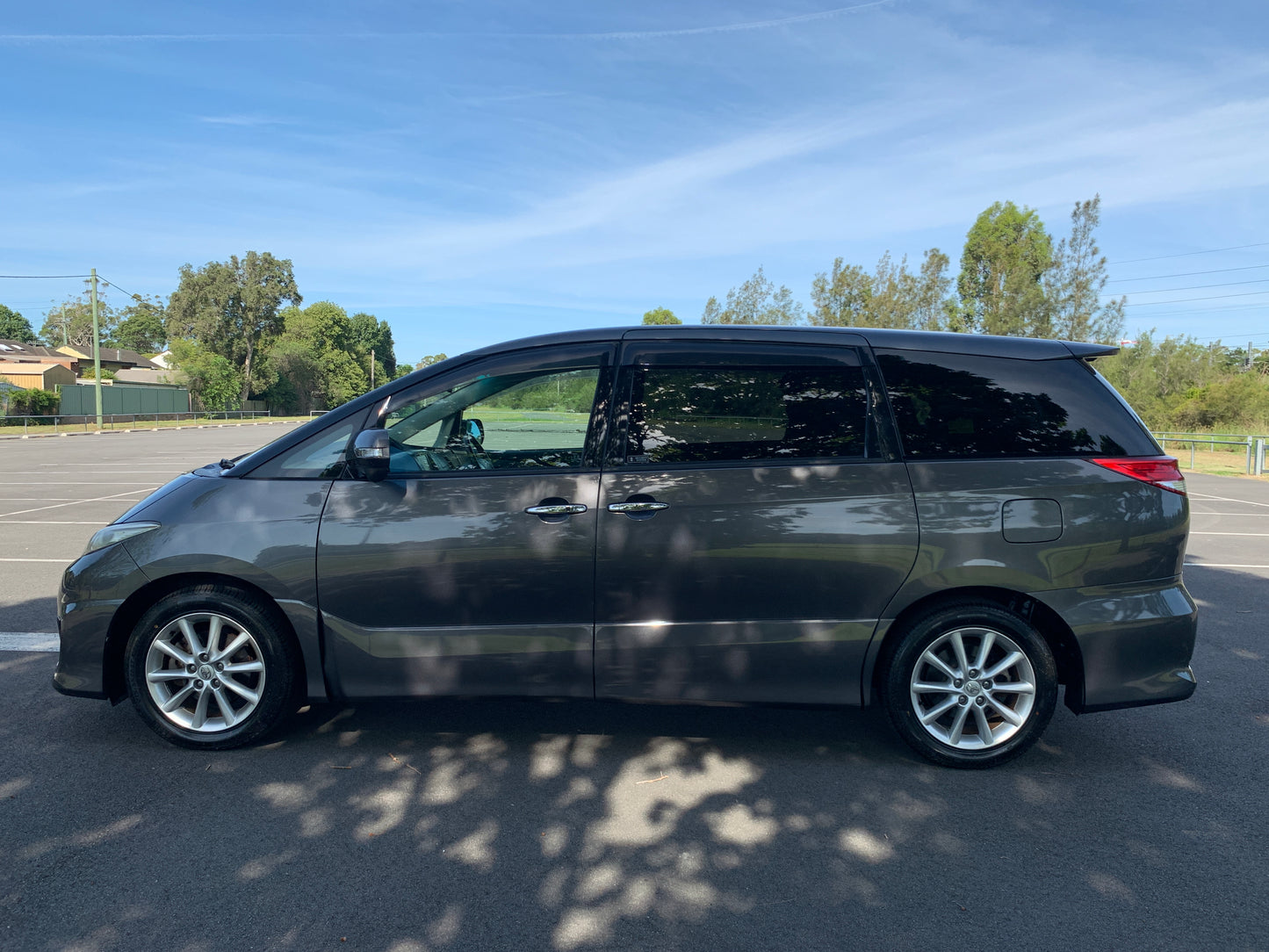 Toyota Estima Aeras 2.4L