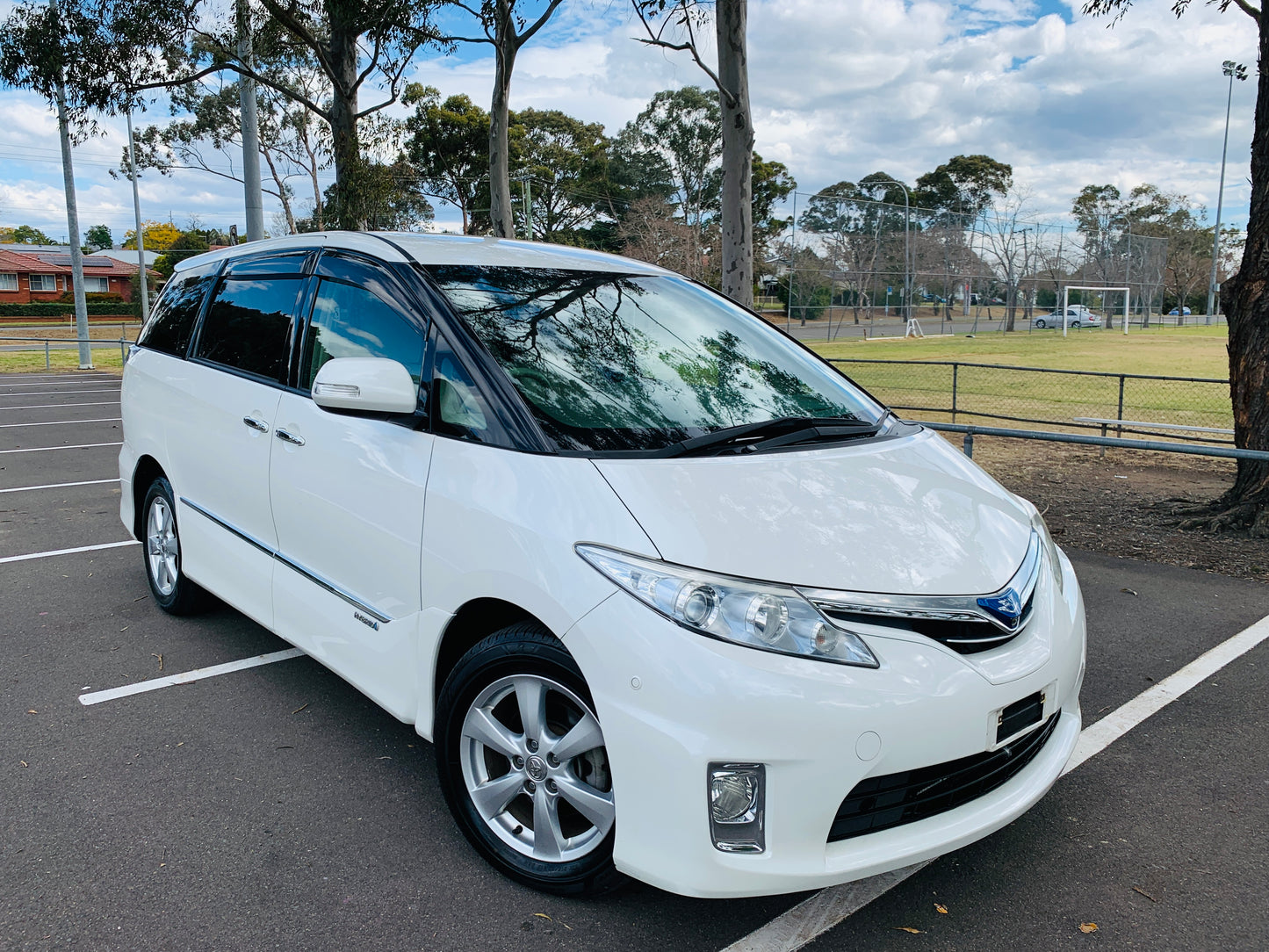 2009 Toyota Estima Hybrid E-Four - G Edition