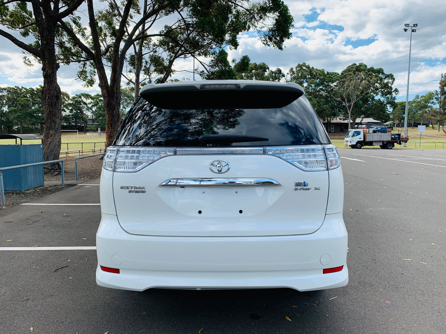 2009 Toyota Estima Hybrid E-Four - G Edition