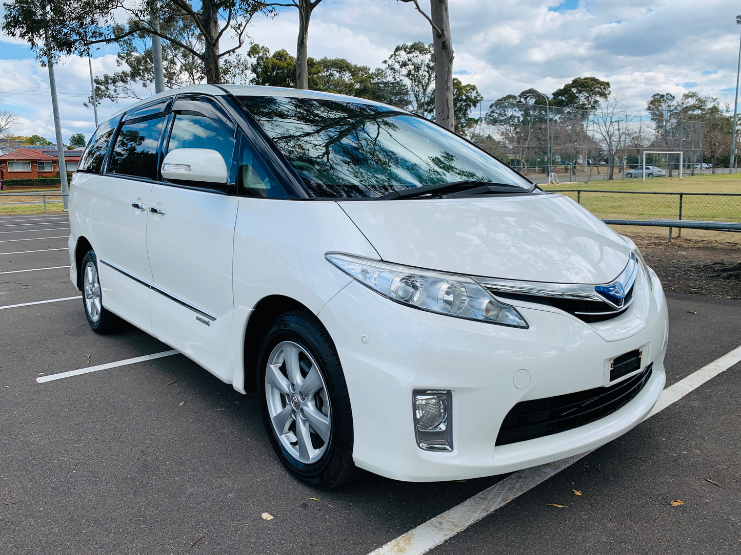 2009 Toyota Estima Hybrid E-Four - G Edition