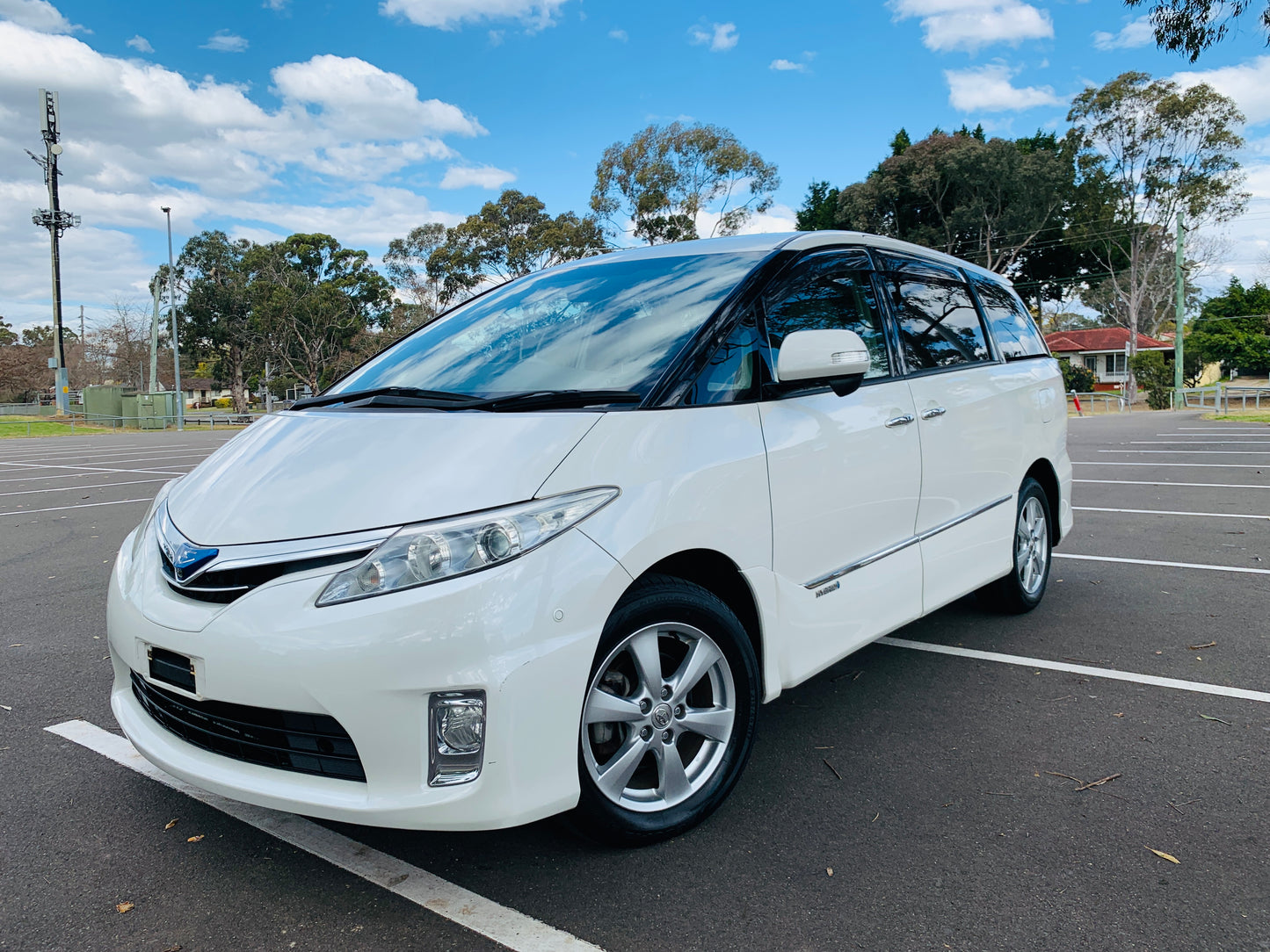 2009 Toyota Estima Hybrid E-Four - G Edition