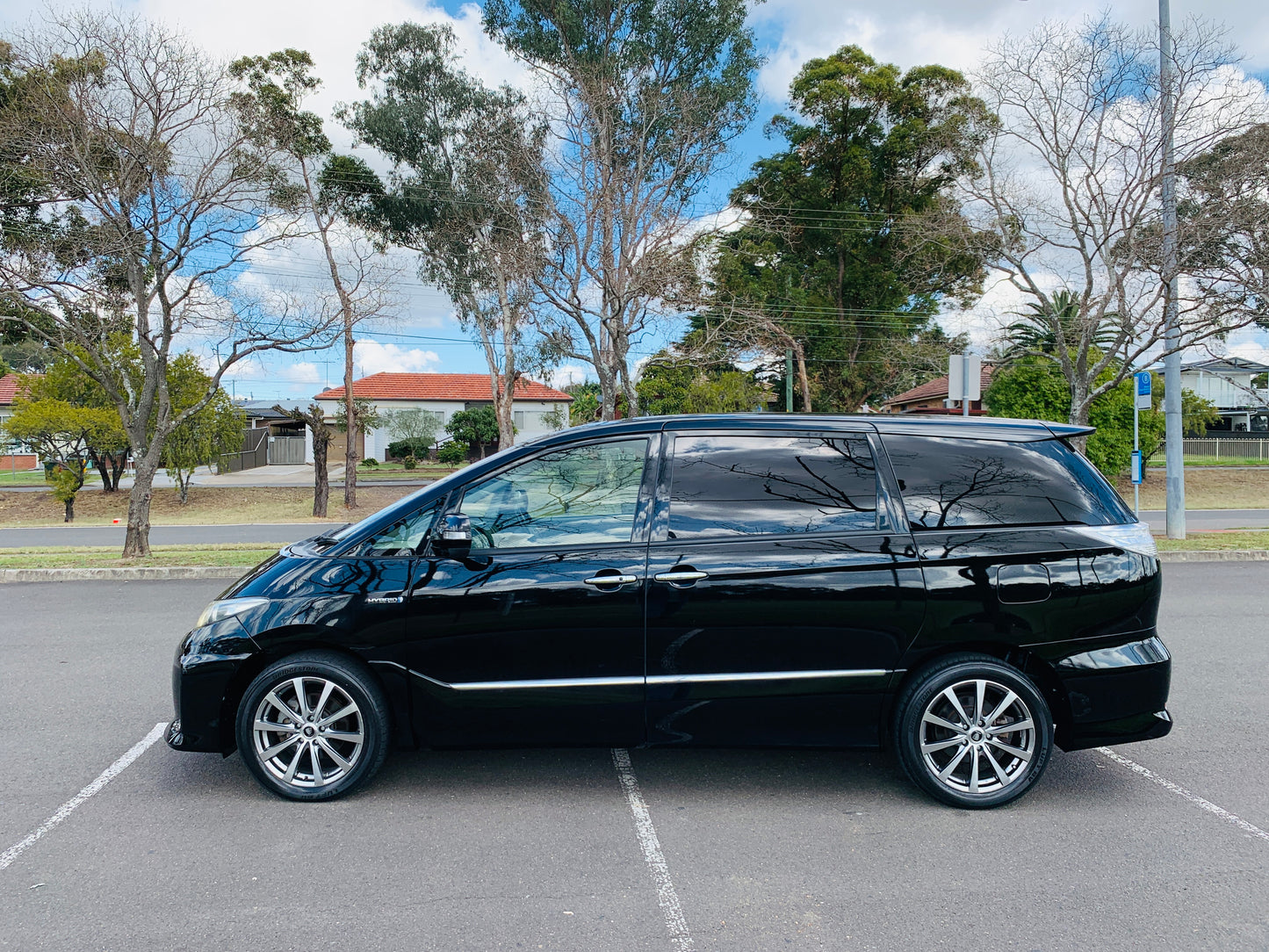 Toyota Estima Aeras HV Premium