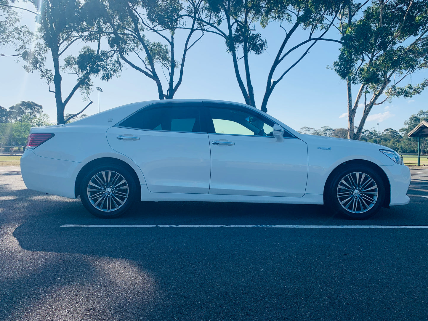 2013 Toyota Crown Hybrid Royal Saloon