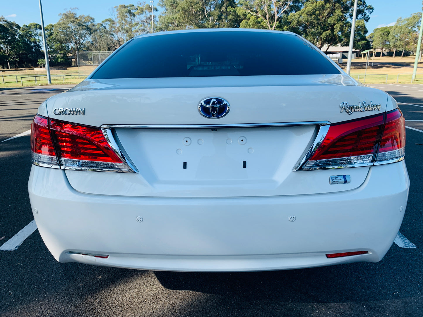 2013 Toyota Crown Hybrid Royal Saloon