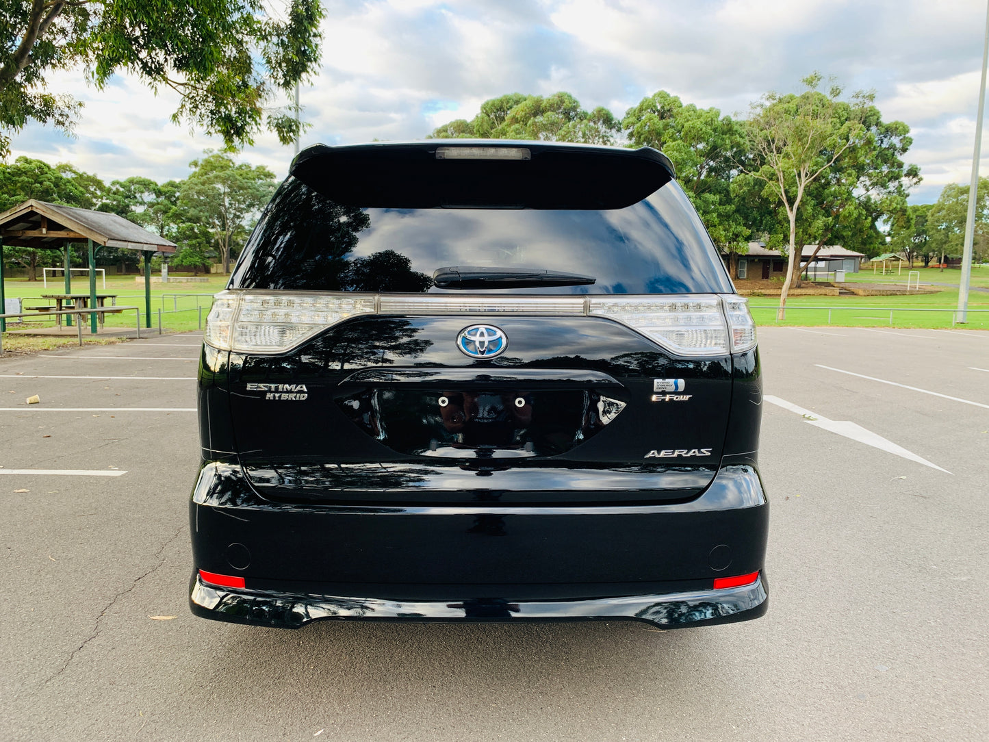 2013 Toyota Estima Aeras Hybrid Premium