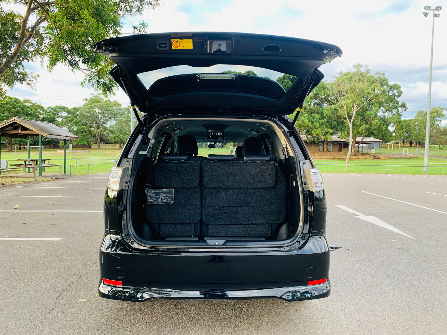 2013 Toyota Estima Aeras Hybrid Premium