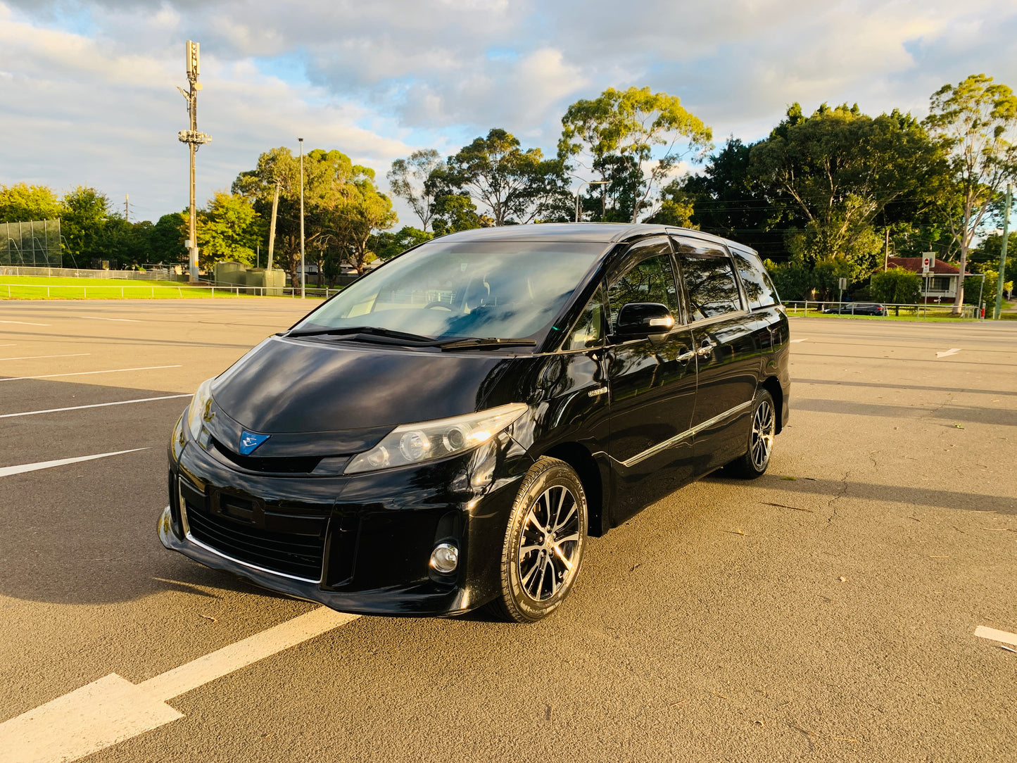 2013 Toyota Estima Aeras Hybrid Premium