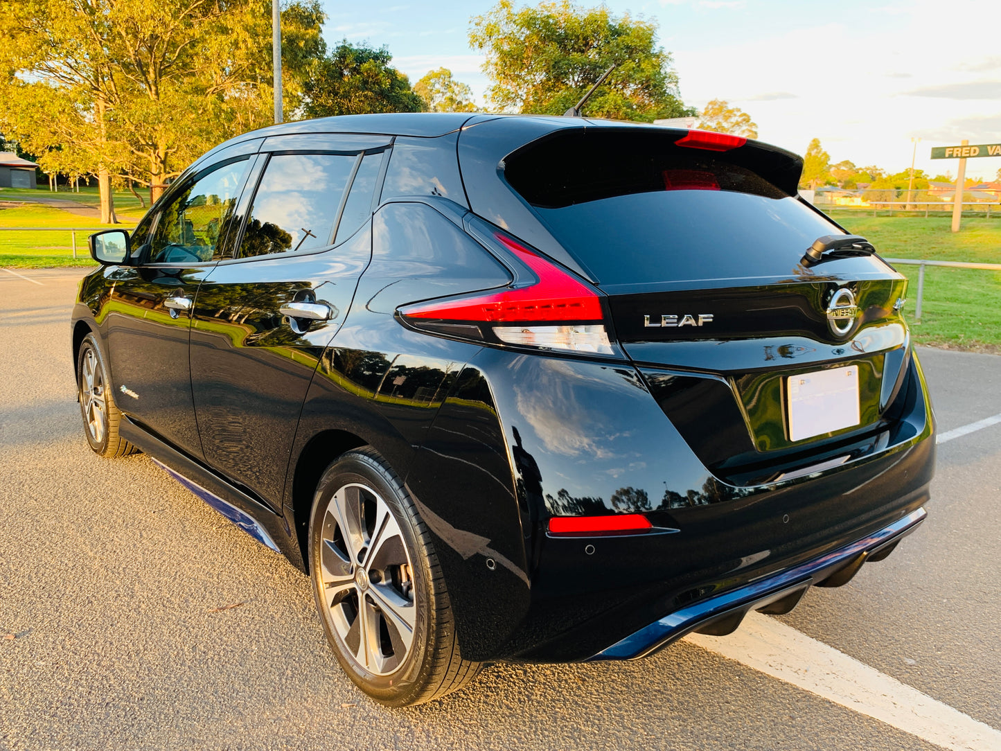 2018 Nissan Leaf ZE1 Electric