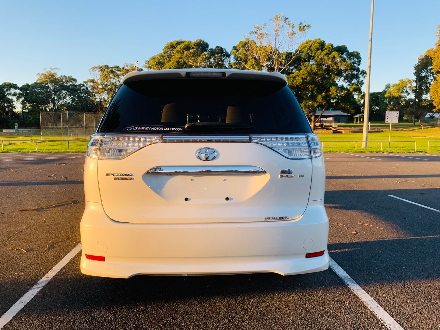 Toyota Estima HV - G Edition