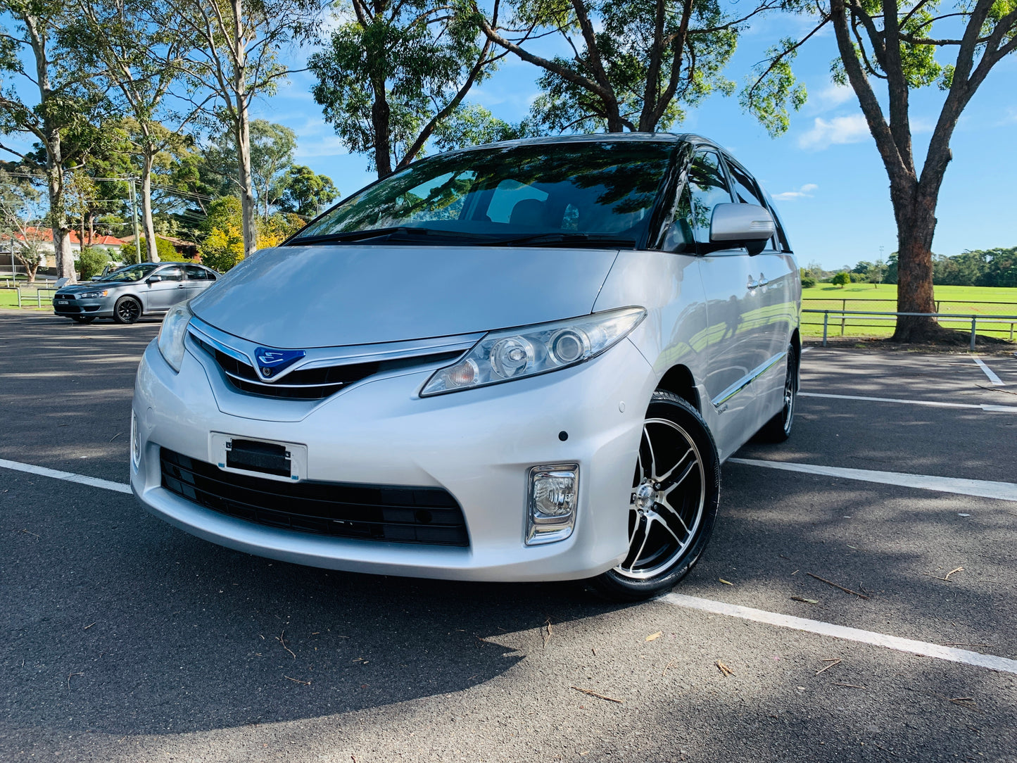 Toyota Estima HV - G Edition