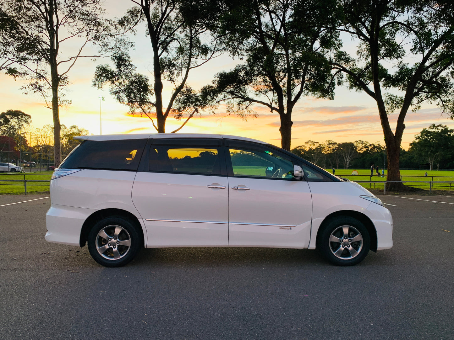 2009 Toyota Estima Hybrid E-Four