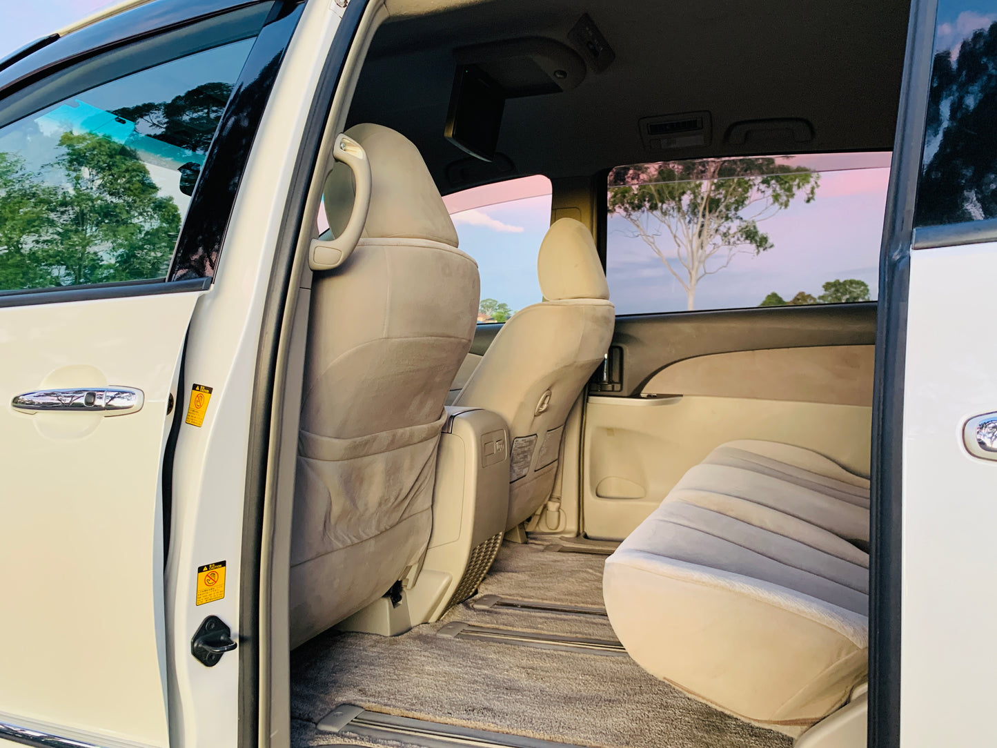 2009 Toyota Estima Hybrid E-Four