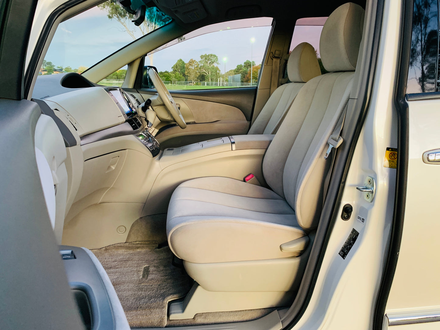 2009 Toyota Estima Hybrid E-Four