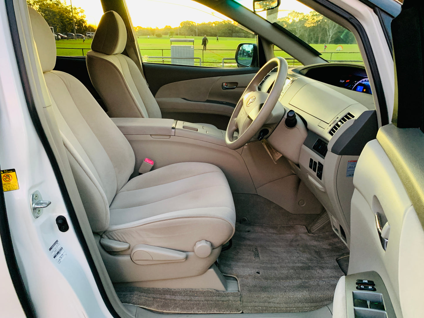 2009 Toyota Estima Hybrid E-Four