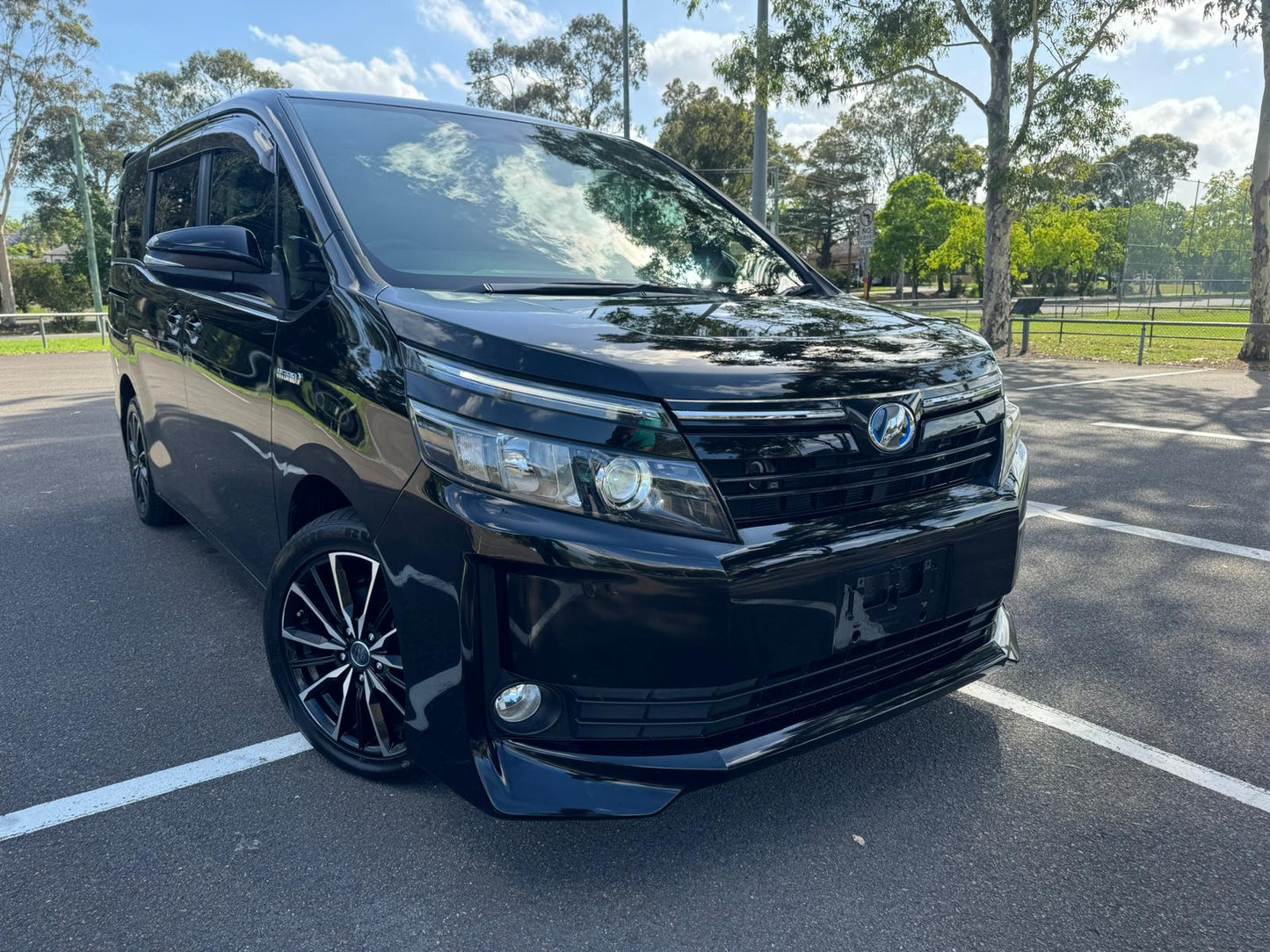 2014 Toyota Voxy Hybrid