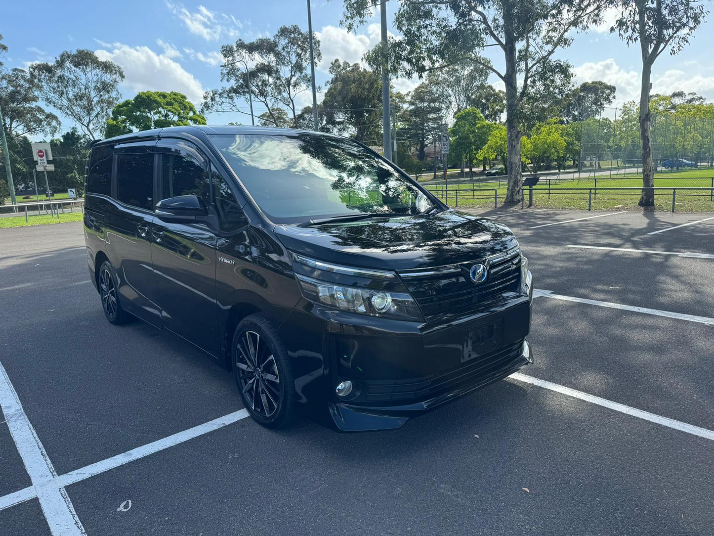 2014 Toyota Voxy Hybrid