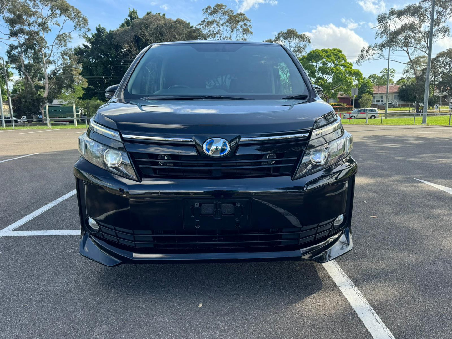 2014 Toyota Voxy Hybrid