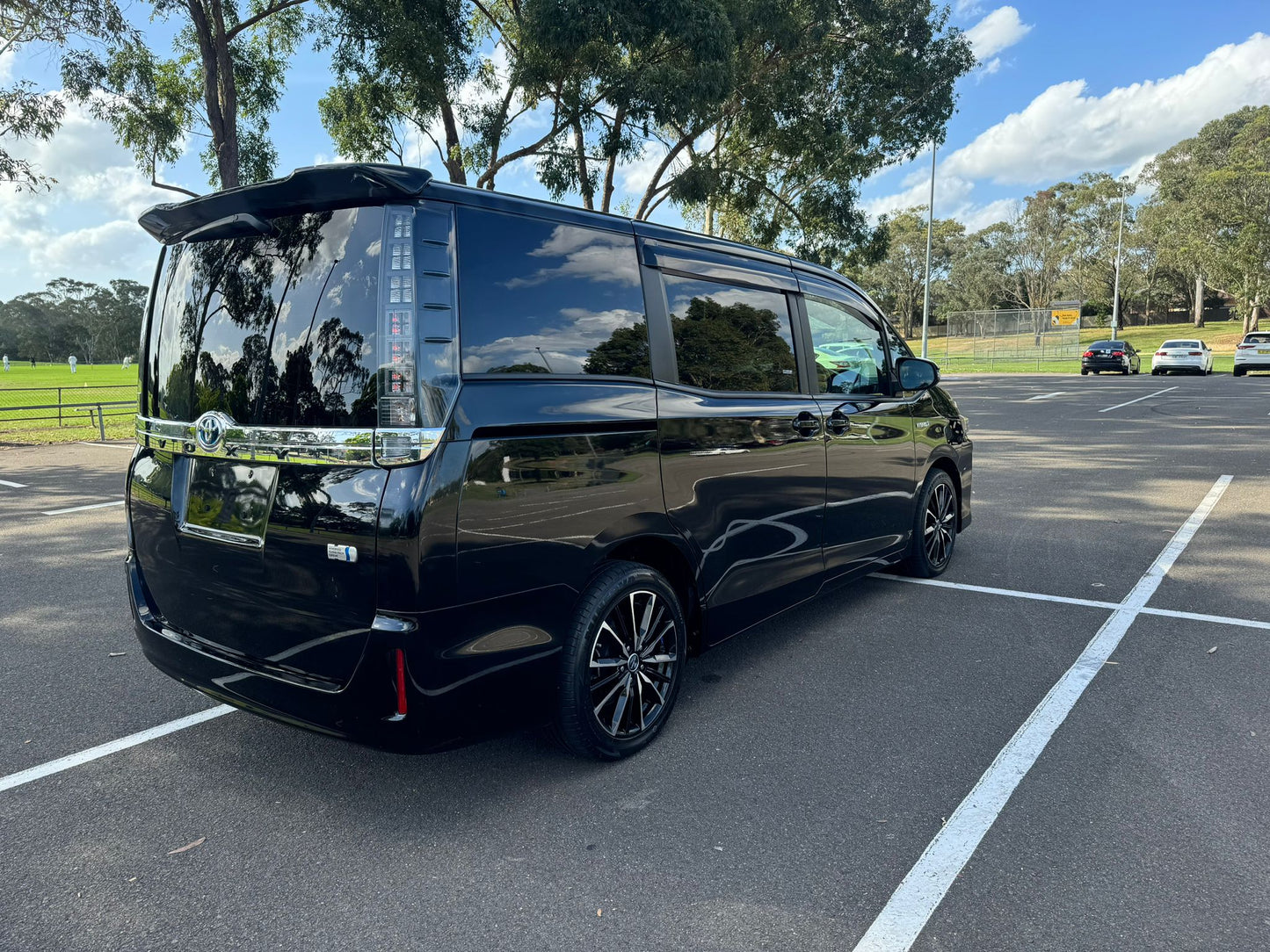 2014 Toyota Voxy Hybrid