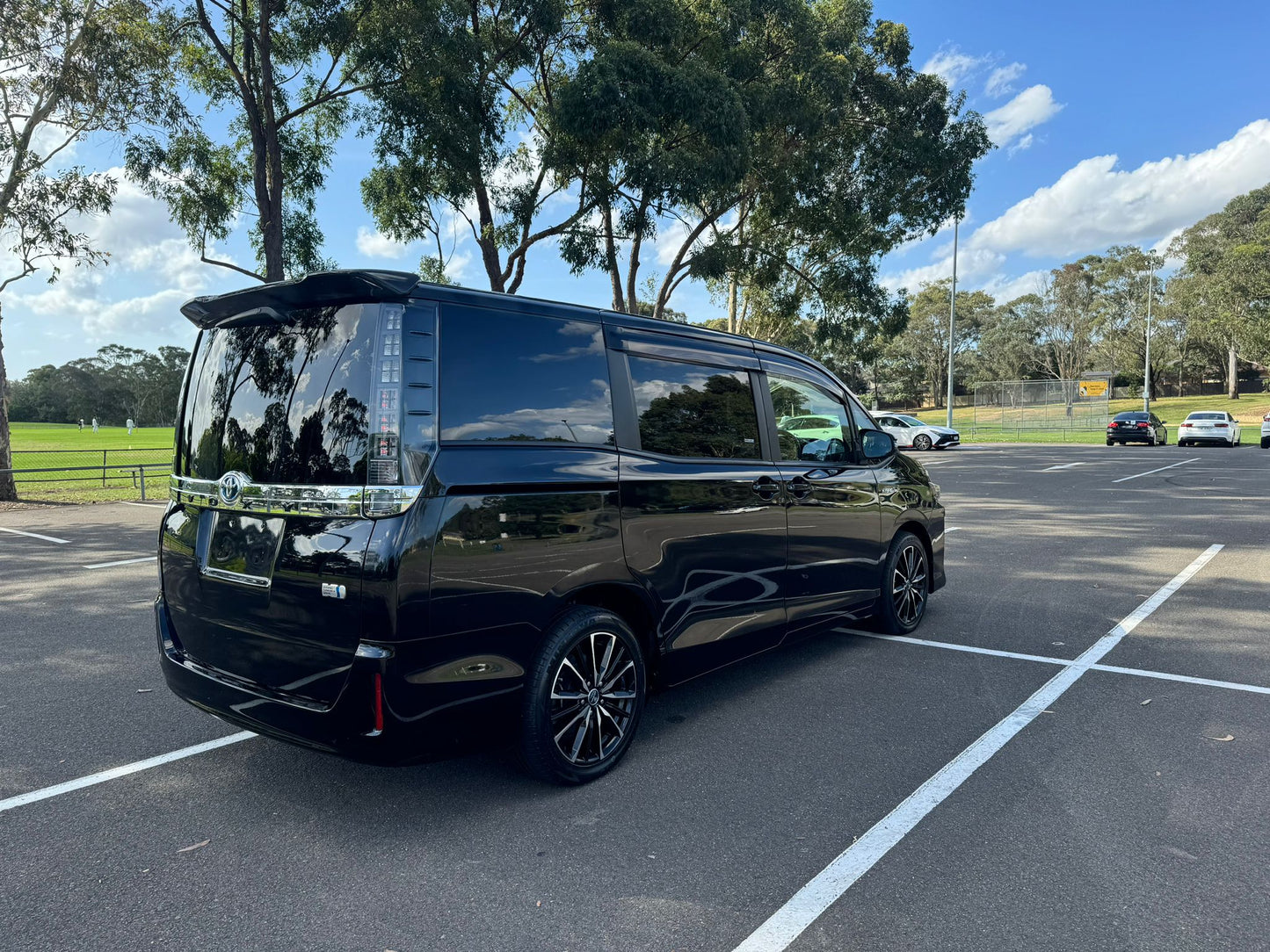 2014 Toyota Voxy Hybrid