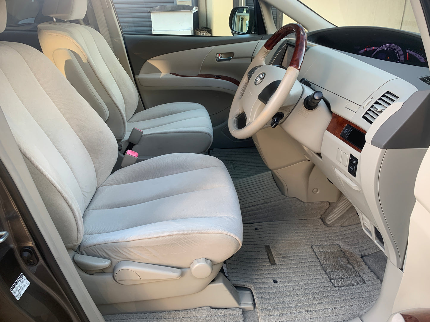 2009 Toyota Estima Aeras ( Low Mileage)