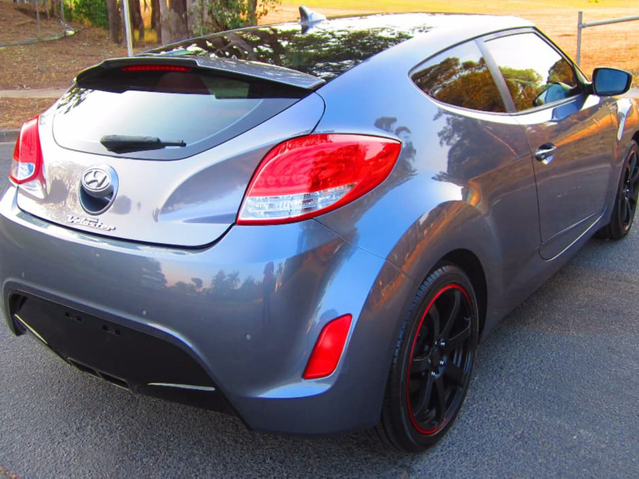 Hyundai Veloster SE